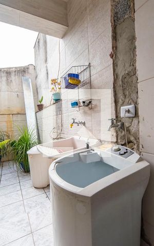 Casa à venda com 380m², 3 quartos e 6 vagas Casa à venda com 380m², 3 quartos e 6 vagasÁrea de Serviço2