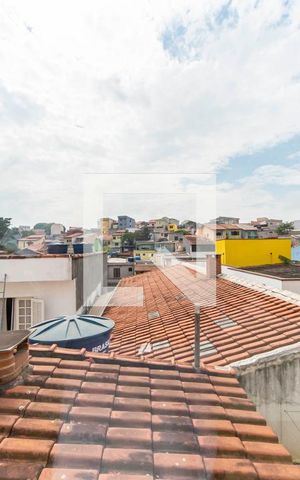 Casa à venda com 380m², 3 quartos e 6 vagas Casa à venda com 380m², 3 quartos e 6 vagasVista da Área de Serviço