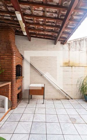 Casa à venda com 380m², 3 quartos e 6 vagas Casa à venda com 380m², 3 quartos e 6 vagasQuintal e Área Gourmet