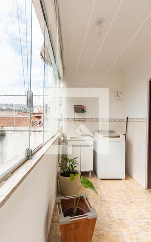 Casa à venda com 380m², 3 quartos e 6 vagas Casa à venda com 380m², 3 quartos e 6 vagasÁrea de Serviço