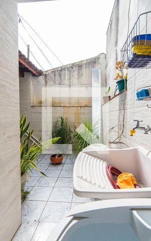 Casa à venda com 380m², 3 quartos e 6 vagas Casa à venda com 380m², 3 quartos e 6 vagasÁrea de Serviço2