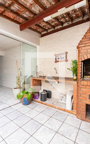Casa à venda com 380m², 3 quartos e 6 vagas Casa à venda com 380m², 3 quartos e 6 vagasQuintal e Área Gourmet