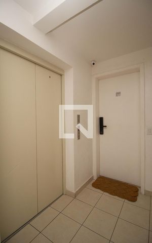 Apartamento à venda com 81m², 2 quartos e 1 vaga Apartamento à venda com 81m², 2 quartos e 1 vagaHall de Entrada