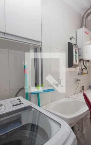 Apartamento à venda com 81m², 2 quartos e 1 vaga Apartamento à venda com 81m², 2 quartos e 1 vagaÁrea de Serviço