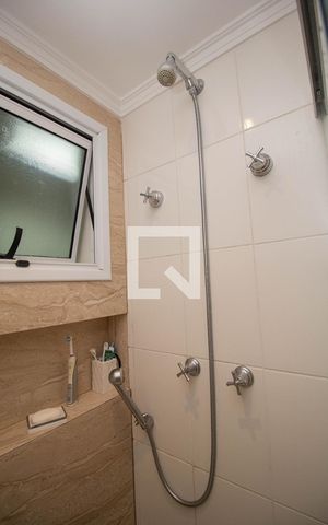 Apartamento à venda com 81m², 2 quartos e 1 vaga Apartamento à venda com 81m², 2 quartos e 1 vagaBanheiro Social