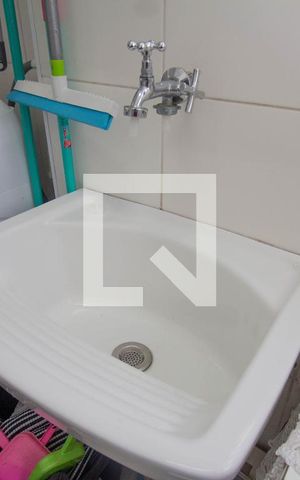 Apartamento à venda com 81m², 2 quartos e 1 vaga Apartamento à venda com 81m², 2 quartos e 1 vagaÁrea de Serviço