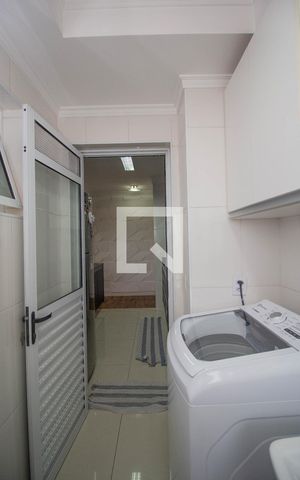 Apartamento à venda com 81m², 2 quartos e 1 vaga Apartamento à venda com 81m², 2 quartos e 1 vagaÁrea de Serviço