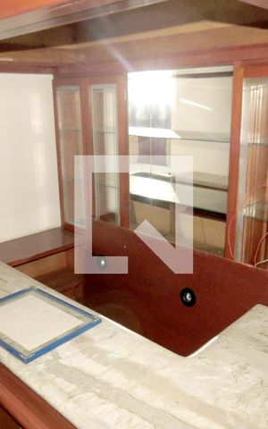Casa à venda com 302m², 4 quartos e 4 vagasSala - Bar