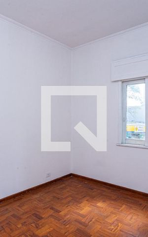 Casa à venda com 210m², 3 quartos e 2 vagas Casa à venda com 210m², 3 quartos e 2 vagasQuarto