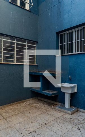 Casa à venda com 210m², 3 quartos e 2 vagas Casa à venda com 210m², 3 quartos e 2 vagasÁrea de Serviço