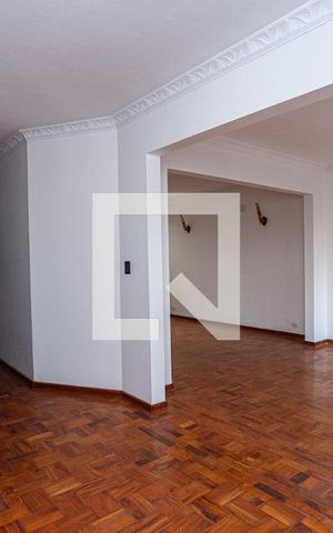 Casa à venda com 210m², 3 quartos e 2 vagas Casa à venda com 210m², 3 quartos e 2 vagasSala