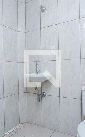 Casa à venda com 210m², 3 quartos e 2 vagas Casa à venda com 210m², 3 quartos e 2 vagasBanheiro