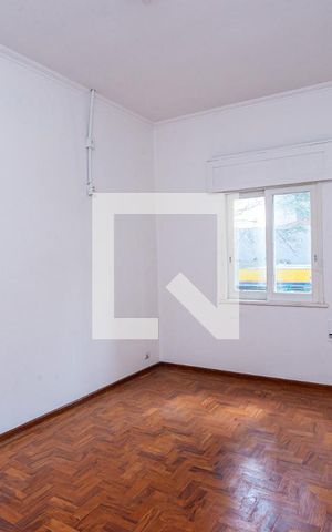 Casa à venda com 210m², 3 quartos e 2 vagas Casa à venda com 210m², 3 quartos e 2 vagasQuarto