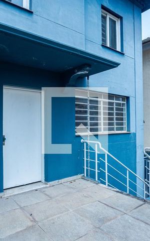 Casa à venda com 210m², 3 quartos e 2 vagas Casa à venda com 210m², 3 quartos e 2 vagasVaranda