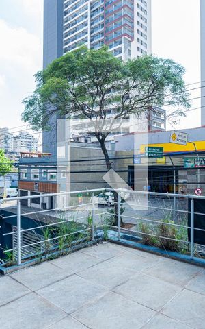 Casa à venda com 210m², 3 quartos e 2 vagas Casa à venda com 210m², 3 quartos e 2 vagasVaranda