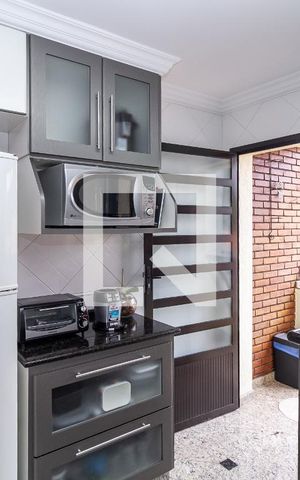 Casa à venda com 300m², 3 quartos e 7 vagas Casa à venda com 300m², 3 quartos e 7 vagasCozinha