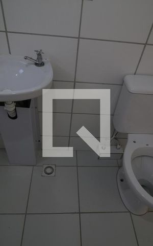 Apartamento para alugar com 45m², 2 quartos e sem vagaBanheiro
