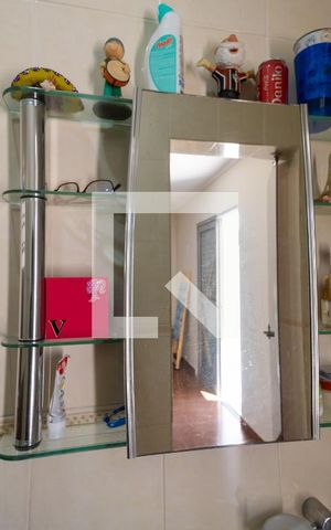 Casa à venda com 137m², 3 quartos e 2 vagas Casa à venda com 137m², 3 quartos e 2 vagasBanheiro