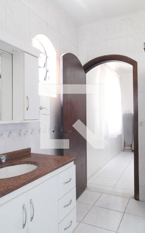 Casa à venda com 202m², 4 quartos e 5 vagasBanheiro da Suíte 1