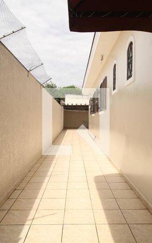 Casa à venda com 202m², 4 quartos e 5 vagasQuintal e garagem