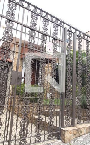 Casa à venda com 202m², 4 quartos e 5 vagasFachada