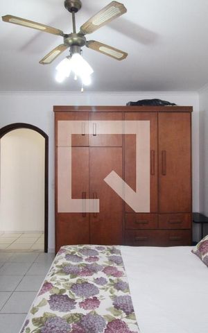 Casa à venda com 202m², 4 quartos e 5 vagasQuarto Suíte 1 