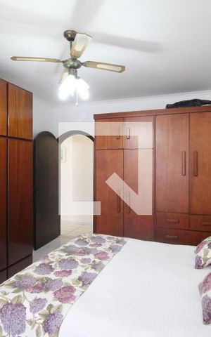 Casa à venda com 202m², 4 quartos e 5 vagasQuarto Suíte 1 