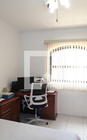 Casa à venda com 202m², 4 quartos e 5 vagasQuarto Suíte 2 