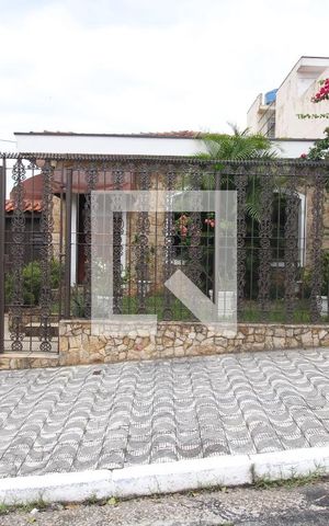 Casa à venda com 202m², 4 quartos e 5 vagasFachada