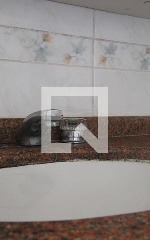 Casa à venda com 202m², 4 quartos e 5 vagasBanheiro da Suíte 1