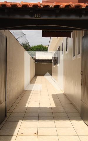 Casa à venda com 202m², 4 quartos e 5 vagasQuintal e garagem