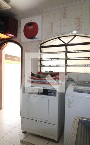 Casa à venda com 202m², 4 quartos e 5 vagasÁrea de Serviço