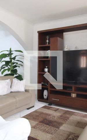 Casa à venda com 202m², 4 quartos e 5 vagasSala