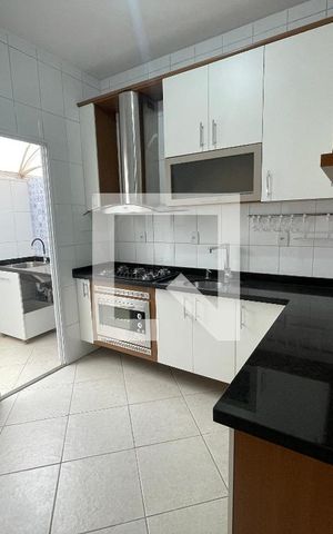 Casa de condomínio à venda com 93m², 3 quartos e 2 vagasCozinha