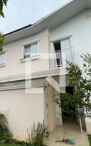Casa de condomínio à venda com 93m², 3 quartos e 2 vagasFachada da casa