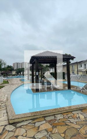 Casa de condomínio à venda com 93m², 3 quartos e 2 vagasÁrea comum - Piscina