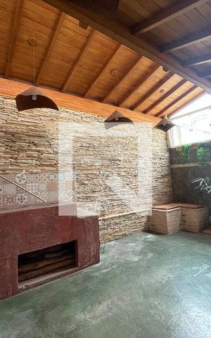 Casa de condomínio à venda com 93m², 3 quartos e 2 vagasÁrea gourmet