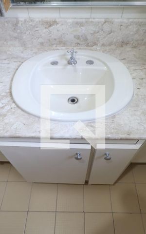 Casa para alugar com 128m², 3 quartos e 2 vagasBanheiro 1