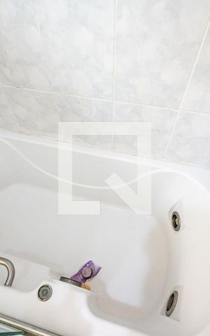Casa à venda com 230m², 4 quartos e 3 vagas Casa à venda com 230m², 4 quartos e 3 vagasBanheiro da Suíte 1