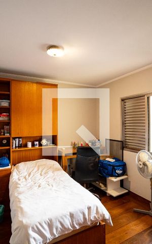 Casa à venda com 230m², 4 quartos e 3 vagas Casa à venda com 230m², 4 quartos e 3 vagasSuíte 2