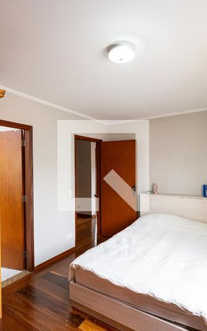 Casa à venda com 230m², 4 quartos e 3 vagas Casa à venda com 230m², 4 quartos e 3 vagasSuíte 1