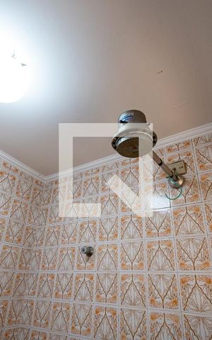 Casa à venda com 230m², 4 quartos e 3 vagas Casa à venda com 230m², 4 quartos e 3 vagasBanheiro de Serviço