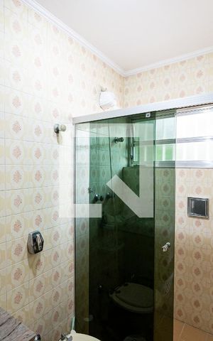 Casa à venda com 230m², 4 quartos e 3 vagas Casa à venda com 230m², 4 quartos e 3 vagasBanheiro da Suíte 2