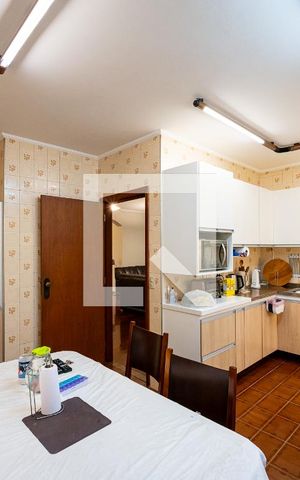 Casa à venda com 230m², 4 quartos e 3 vagas Casa à venda com 230m², 4 quartos e 3 vagasCozinha
