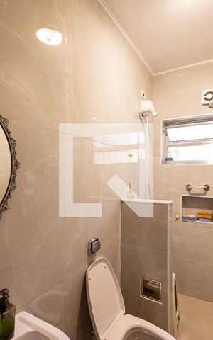 Casa à venda com 230m², 4 quartos e 3 vagas Casa à venda com 230m², 4 quartos e 3 vagasBanheiro Social 1