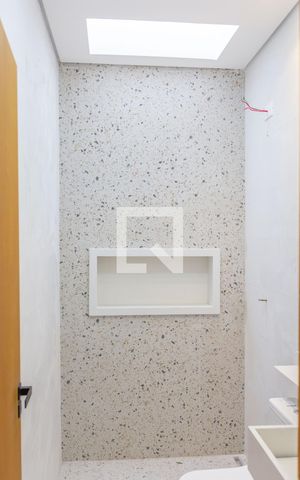 Casa à venda com 150m², 4 quartos e 2 vagasBanheiro da Suíte 1