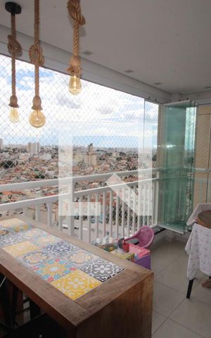 Apartamento para alugar com 81m², 2 quartos e 2 vagasSala - Varanda