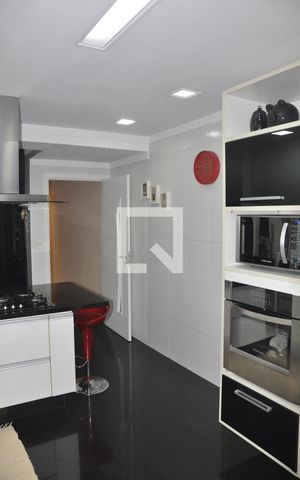Casa para alugar com 250m², 3 quartos e 5 vagasCozinha