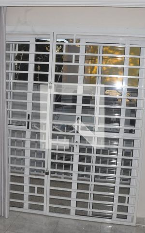 Casa para alugar com 250m², 3 quartos e 5 vagasSala