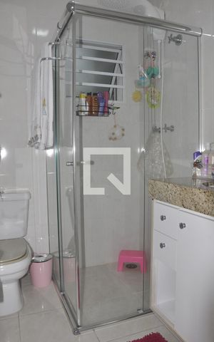 Casa para alugar com 250m², 3 quartos e 5 vagasBanheiro do Quarto 2